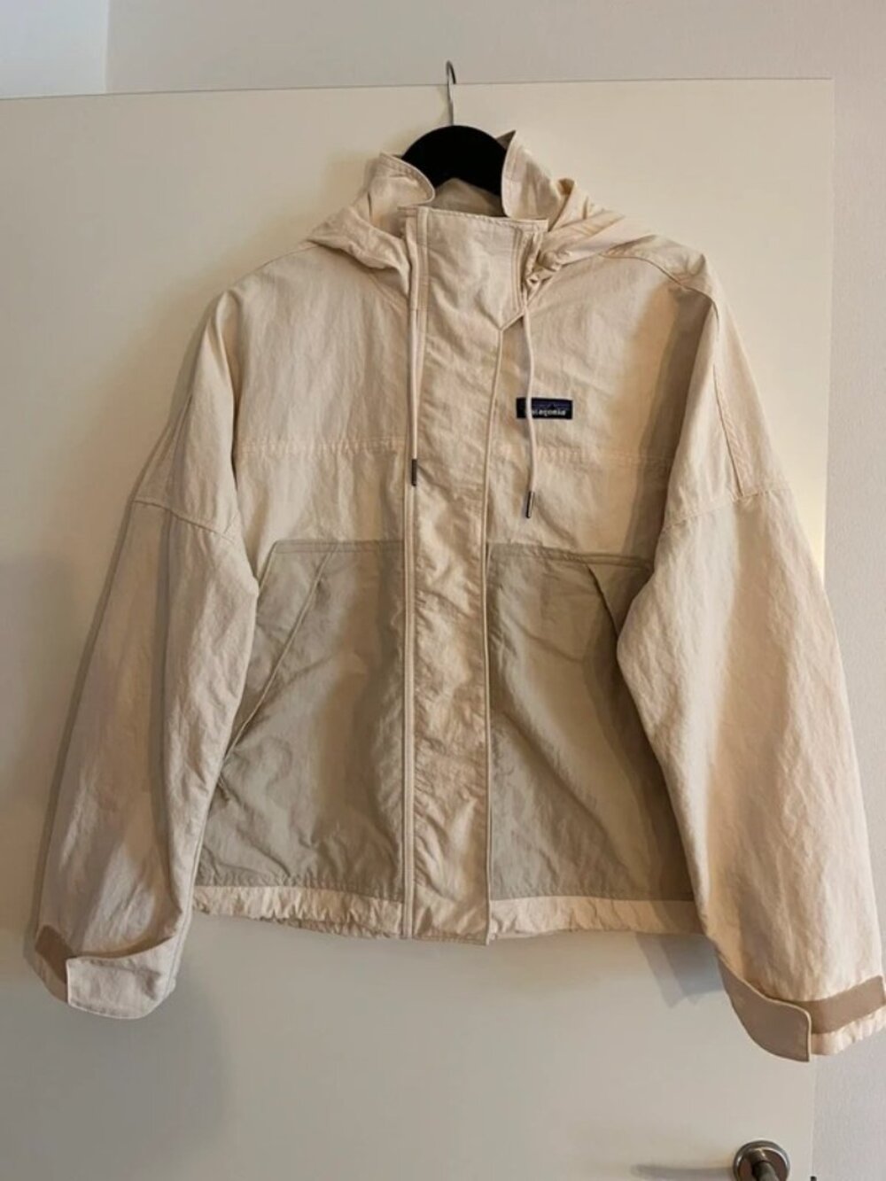 Patagonia Women’s Skysail Hooded Jacket Cream M